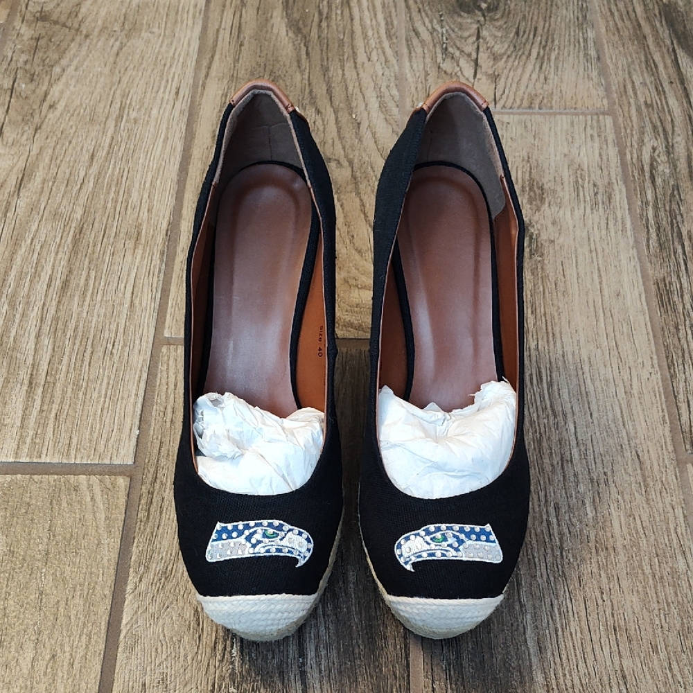 NFL Seattle Seahawks Women's Black Espadrille Wedges Size 40 9/10